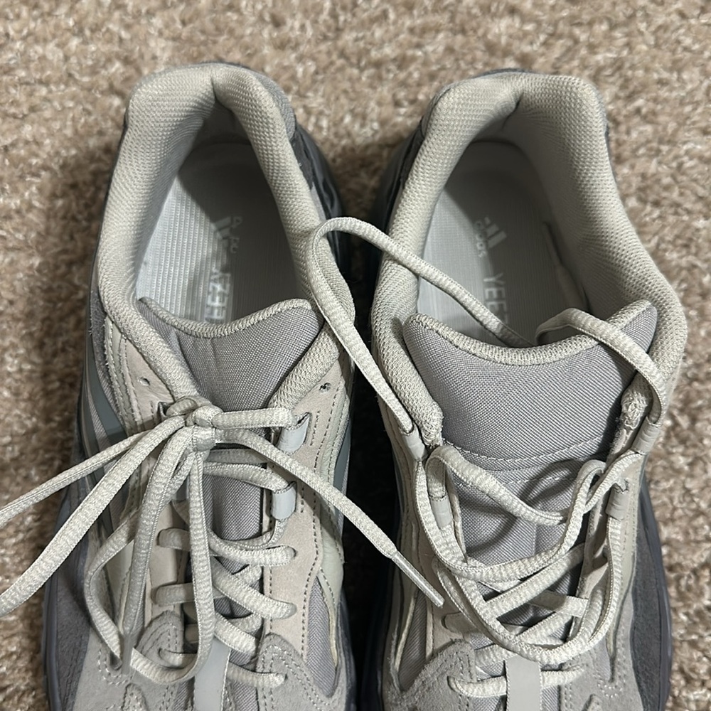 Adidas - Picture 3 of 10